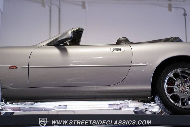 2001 Jaguar XKR