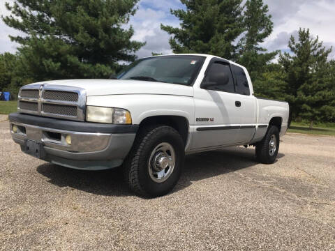 1999 Dodge Ram Pickup 2500 for sale at eAutoTrade in Evansville IN