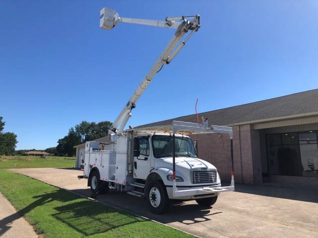 2004 Freightliner M2 106