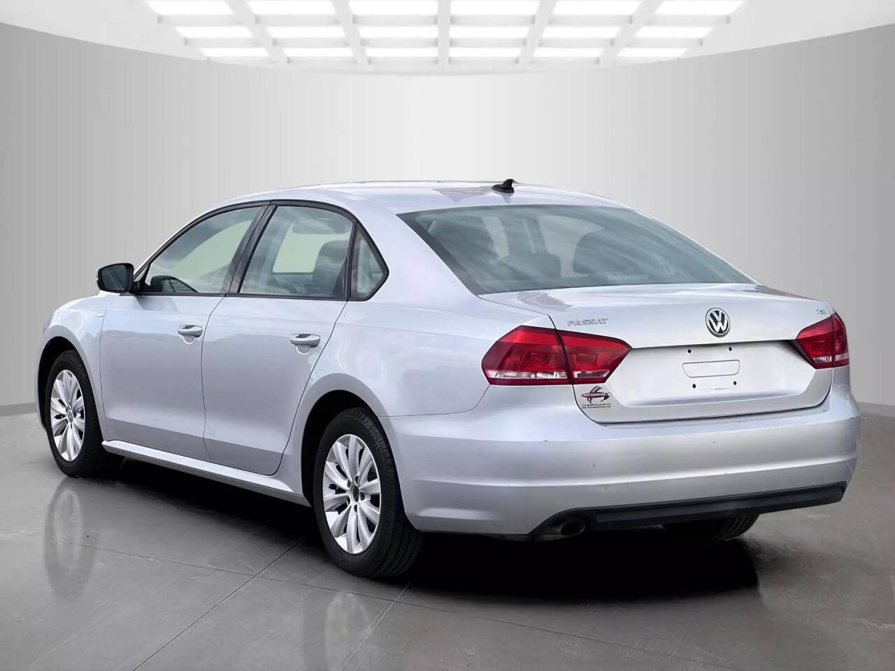 2015 Volkswagen Passat for sale at Used Cars Toledo in Oregon, OH