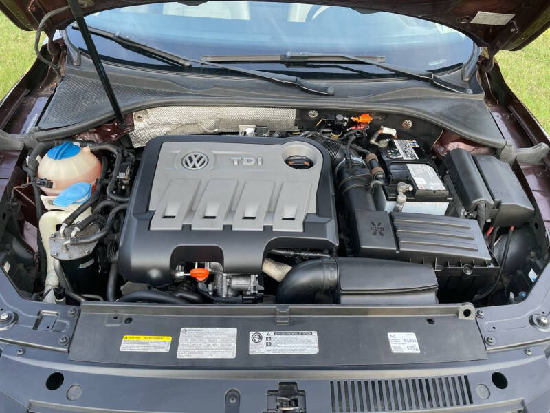 2013 Volkswagen Passat TDI SEL Premium