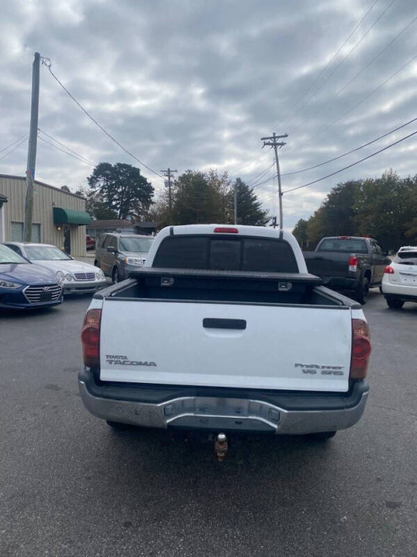 2005 Toyota Tacoma PreRunner photo 5