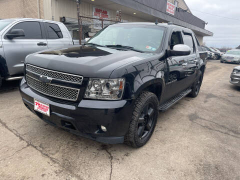 2008 Chevrolet Avalanche for sale at Six Brothers Mega Lot in Youngstown OH