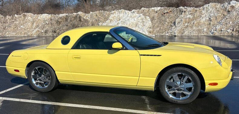 2002 Ford Thunderbird Deluxe