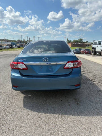 2013 Toyota Corolla LE
