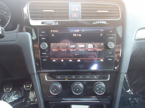 2018 Volkswagen Golf GTI SE