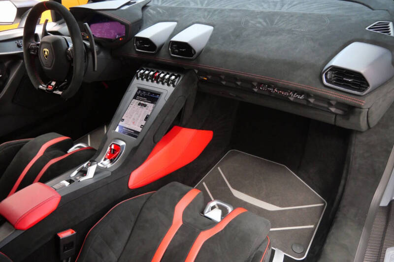 2022 Lamborghini Huracan STO