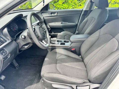 2020 Kia Optima LX