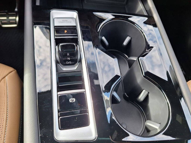 2026 Volkswagen Atlas Cross Sport SEL R-Line Black 4Motion