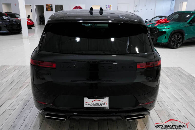 2025 Land Rover Range Rover Sport P460e Dynamic SE