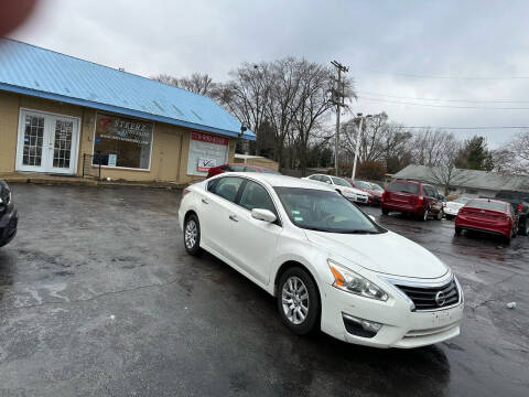 2013 Nissan Altima for sale at Steerz Auto Sales in Frankfort IL