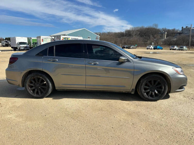2013 Chrysler 200 Touring