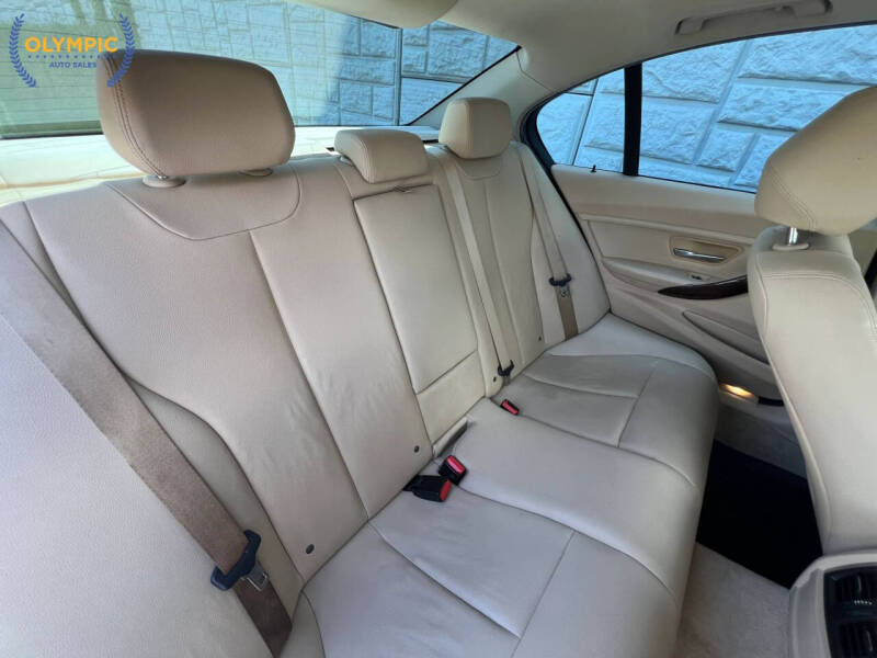 2016 BMW 3 Series 320i