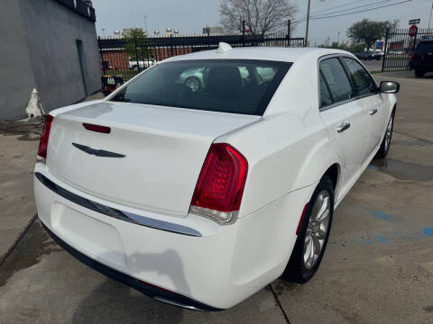 2017 Chrysler 300 C