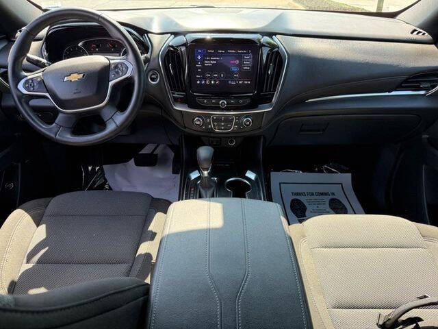 2023 Chevrolet Traverse LT Cloth