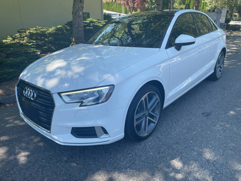 Used 2018 Audi A3 Sedan Premium with VIN WAUAUGFF1J1028573 for sale in Kirkland, WA