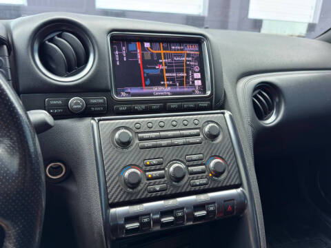 2013 Nissan GT-R Premium