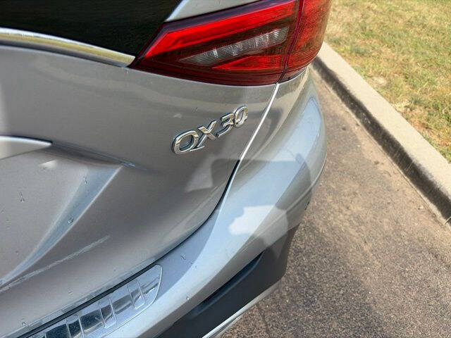 2017 Infiniti QX30 Premium