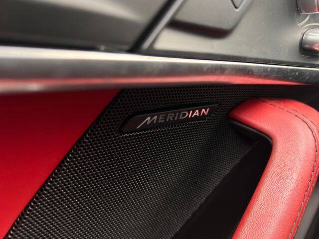 2019 Jaguar F-TYPE P300