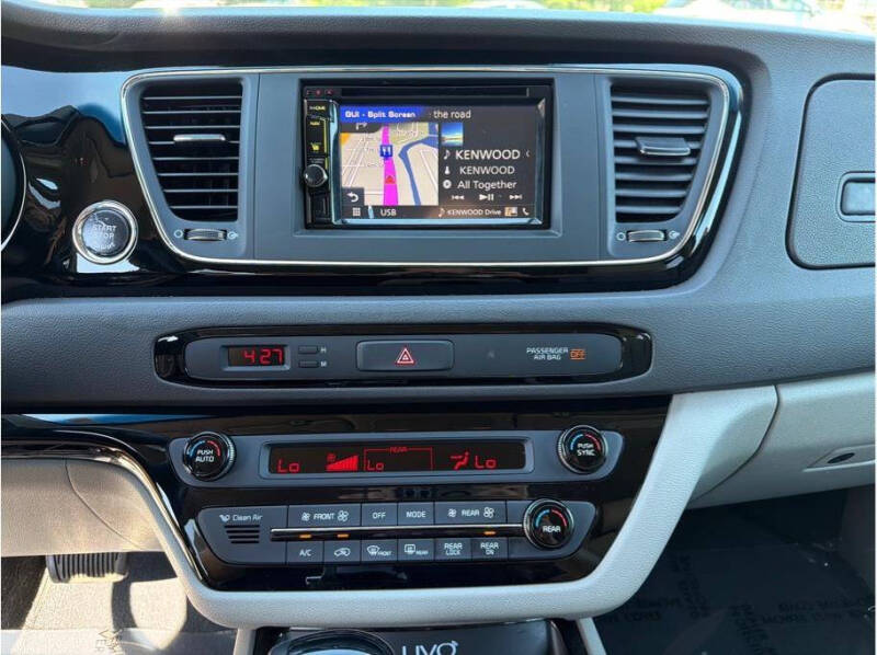2016 Kia Sedona