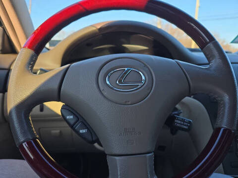 2004 Lexus ES 330