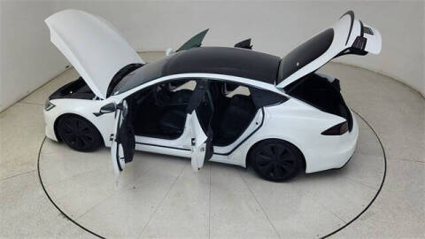 2023 Tesla Model S Plaid