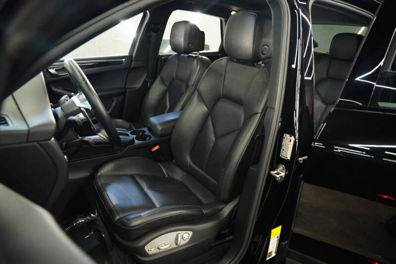 2018 Porsche Macan S