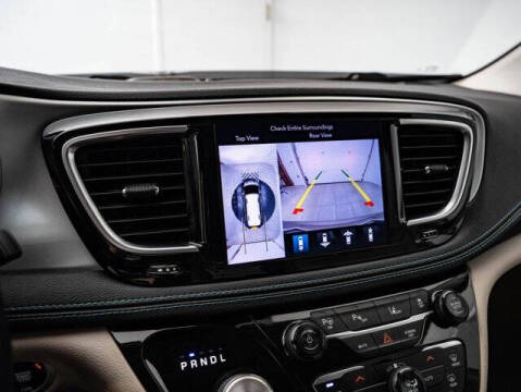 2018 Chrysler Pacifica Hybrid Limited