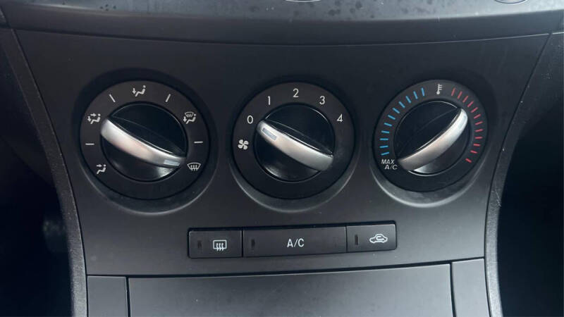 2012 Mazda MAZDA3 i Touring
