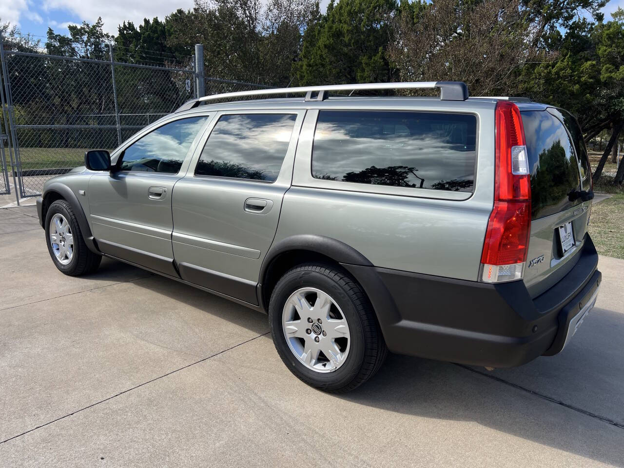 Used Car 2006 Volvo Xc70  Base Awd 4dr Wagon For Sale Under $10,000 In Austin, Texas