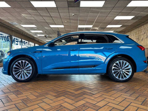2019 Audi e-tron quattro Prestige