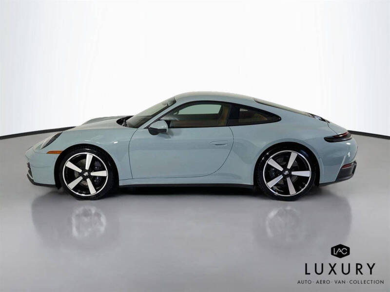 2025 Porsche 911 Carrera