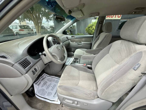 2008 Toyota Sienna CE 8-Passenger