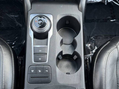 2020 Ford Escape Hybrid Titanium