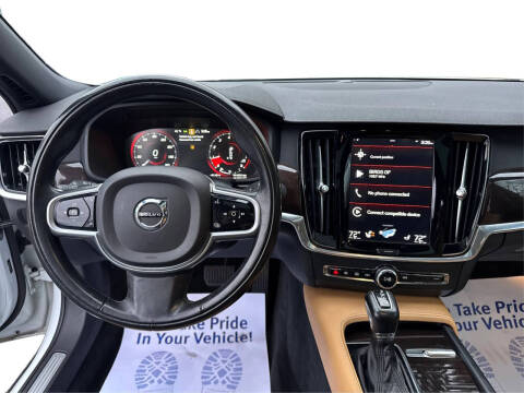 2019 Volvo S90 T6 Momentum