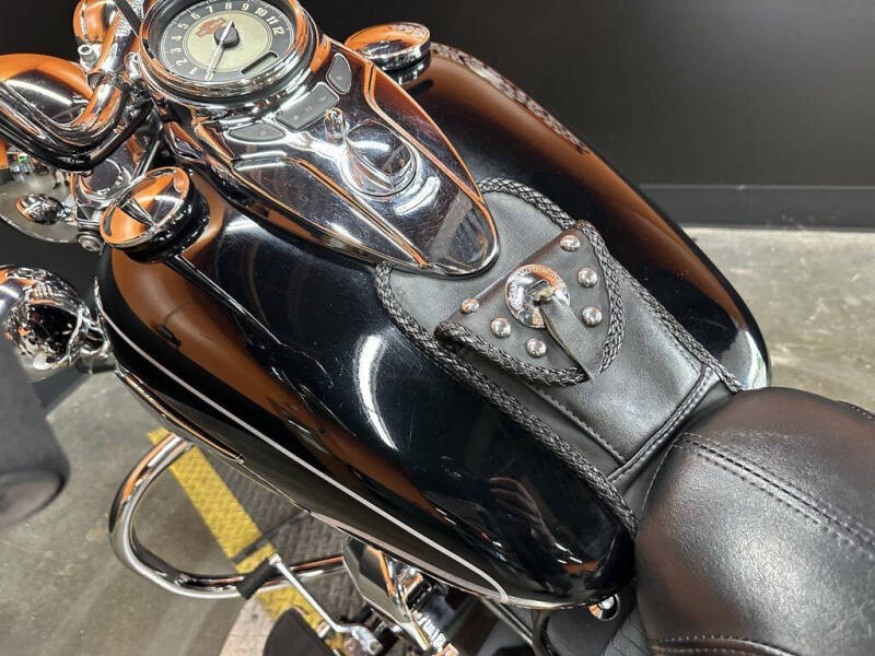 2014 Harley-Davidson FLSTC - Heritage Softail