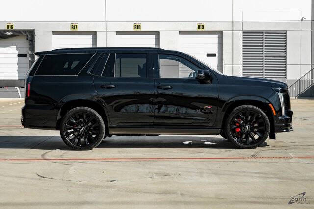 2025 Cadillac Escalade-V