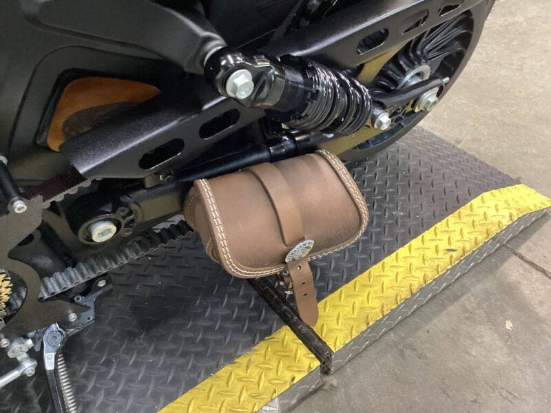 2023 Indian Scout Bobber ABS Black S