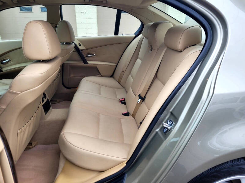 2006 BMW 5 Series 525i