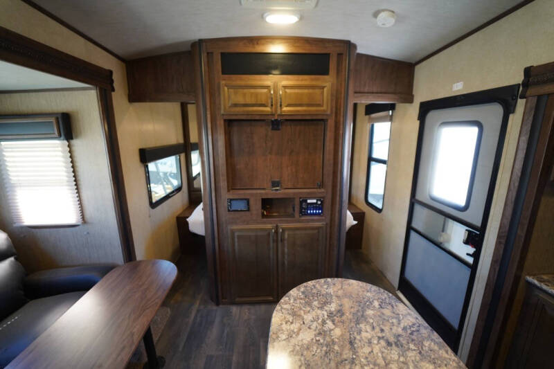 2017 Cruiser RV Stryker 3010