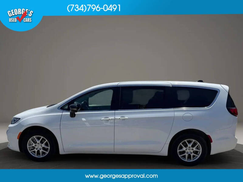 2024 Chrysler Pacifica Touring L