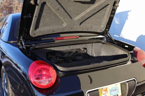 2002 Ford Thunderbird Deluxe