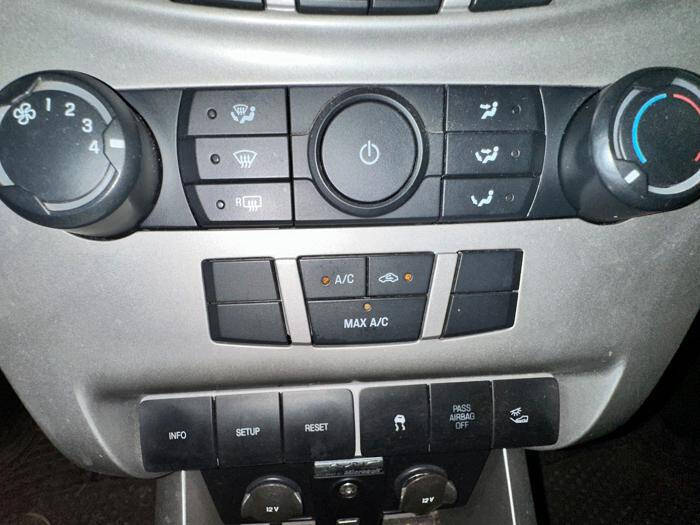 2009 Ford Focus SES