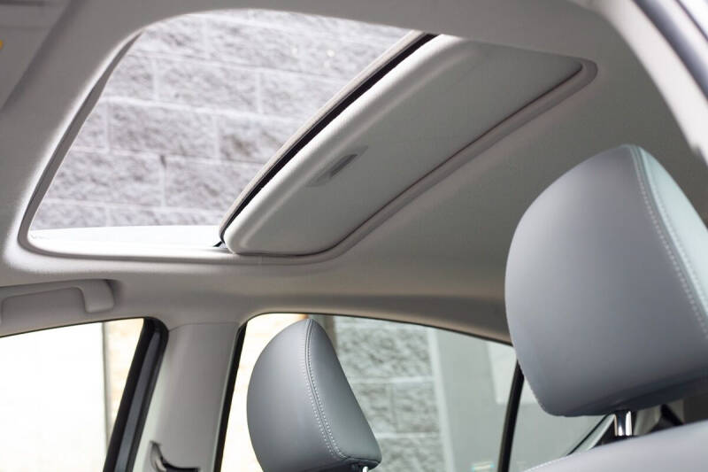 2016 Toyota Prius c Four