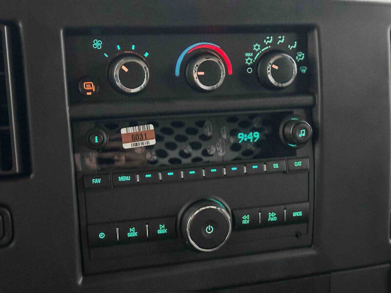 2025 Chevrolet Express 2500