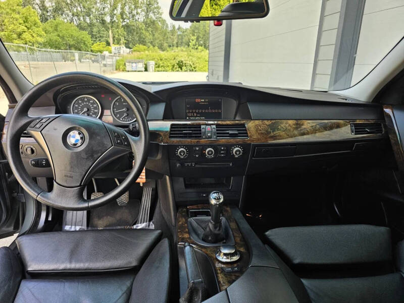 2004 BMW 5 Series 545i