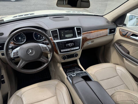 2014 Mercedes-Benz GL-Class GL 550 4MATIC