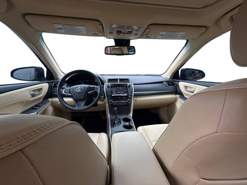 2015 Toyota Camry Hybrid