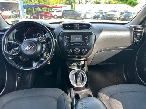 2016 Kia Soul +