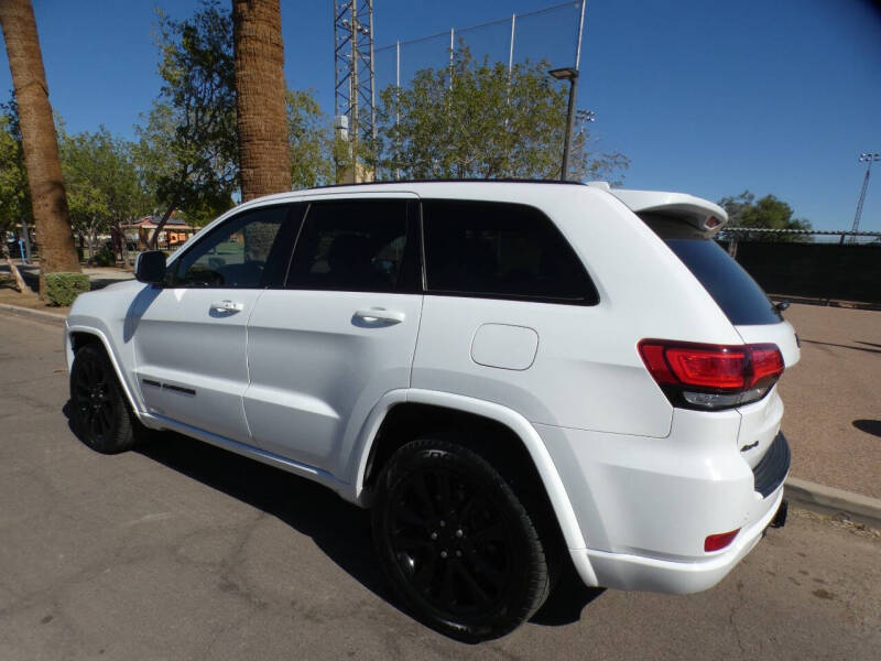 2017 Jeep Grand Cherokee Altitude
